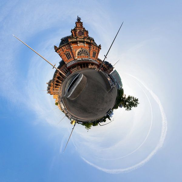 Planet Groningen Central Station by Volt
