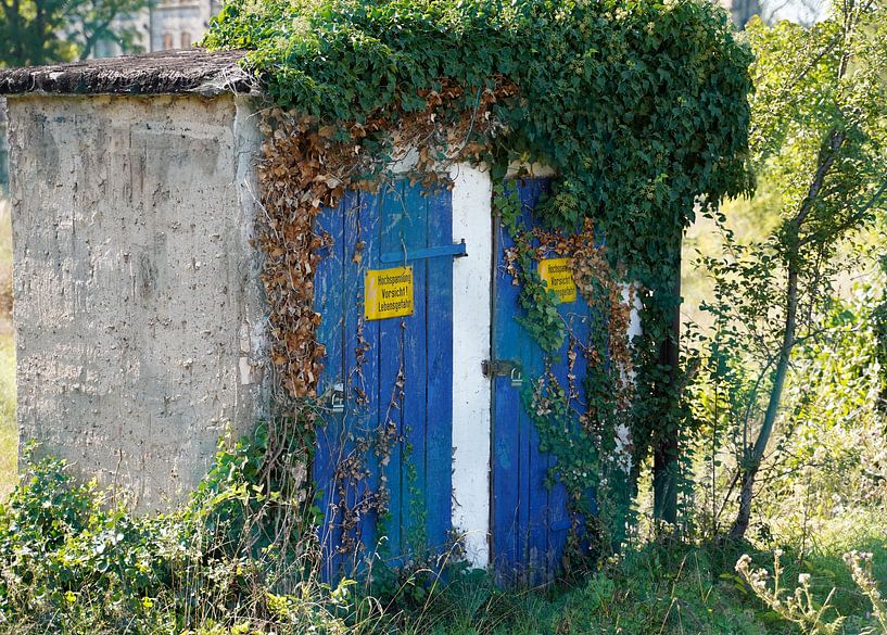 Alter Sportplatz in Halle Saale in Deutschland von Babetts Bildergalerie