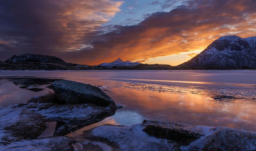 Lofoten Sonnenuntergang in der Bucht von Harald Marchhart