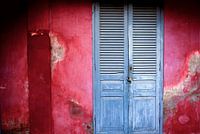 'Rouge et bleu délavé '