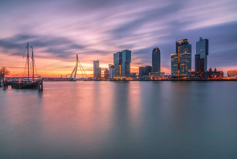 Rotterdam à l'aube par Ilya Korzelius