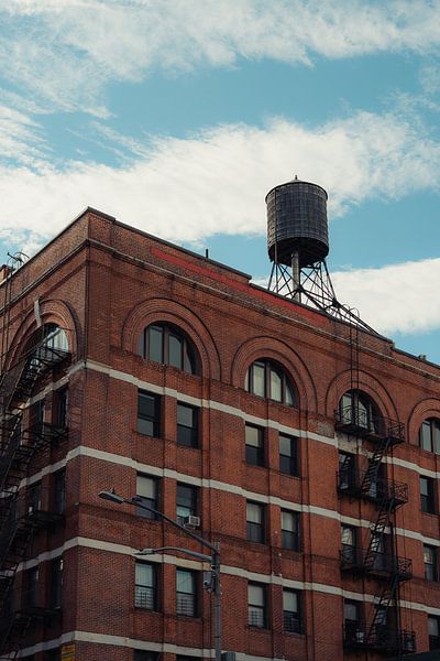 Architecture classique en briques : réservoir d'eau de New York par NZME Photography