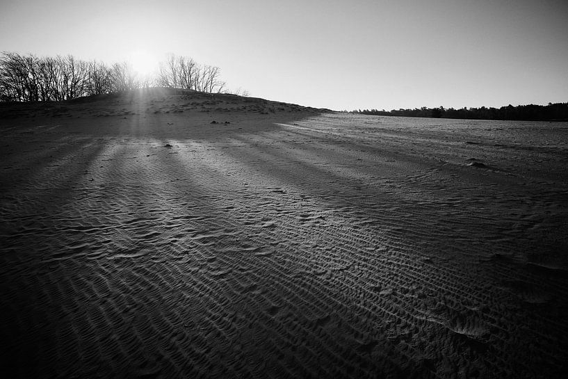 Sonnenaufgang über einer Dünenlandschaft von Karel Ham