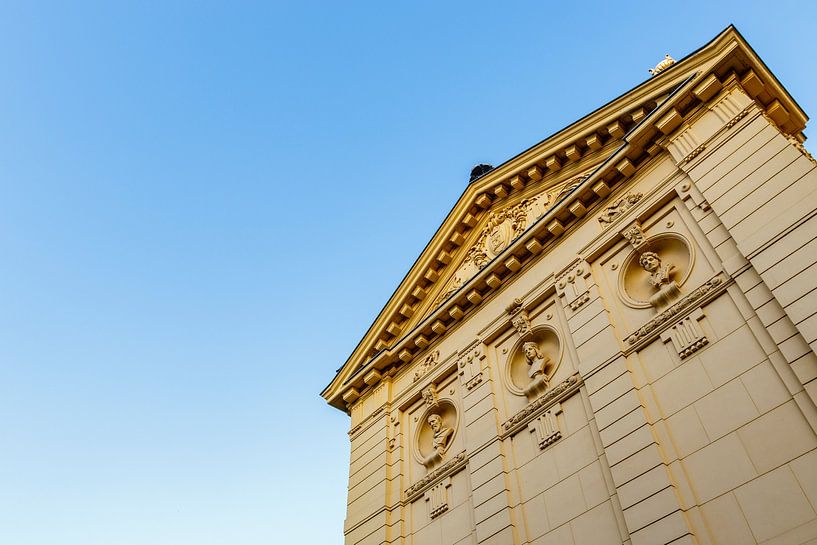 Vue extérieure du pavillon d'art (et du musée) dans la ville basse de Zagreb, Croatie, Balkans, Euro par WorldWidePhotoWeb