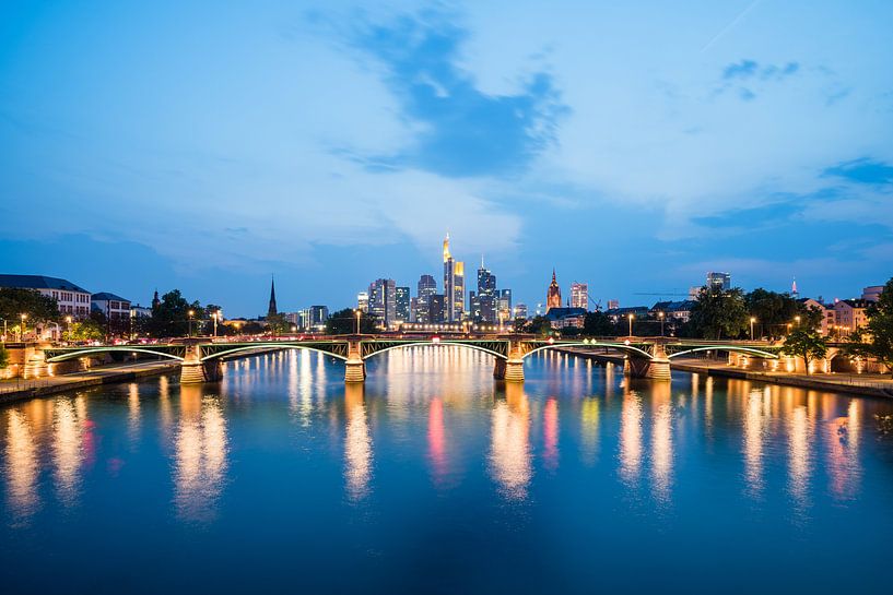 Frankfurt Skyline by davis davis