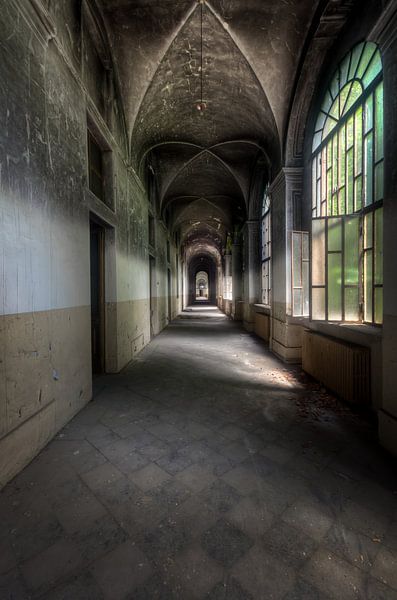 Black Hallway by Roman Robroek - Photos of Abandoned Buildings