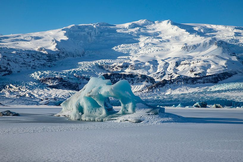 Paysage de l'Islande. Jökulsárlón, la plage de diamants et le glacier Vatnajökull par Gert Hilbink