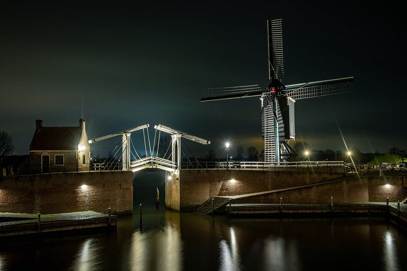 Mill and bridge Heusden by Reginald Kluijtmans