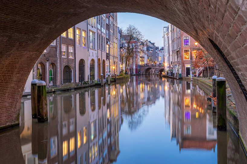 Under the Gaardbrug, Oudegracht Light and Dark Gaard Utrecht in the evening by Russcher Tekst & Beeld
