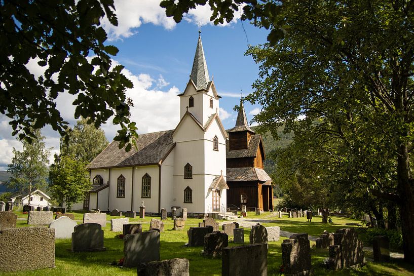 Torpo Stavkyrkje (staafkerk) in Noorwegen by Marie-Christine Alsemgeest-Zuiderent