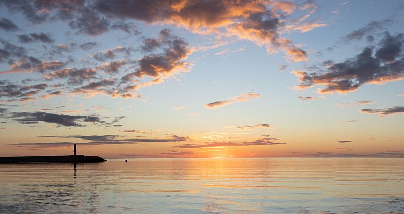 Sonnenuntergang an der spanischen Küste von Peter Haastrecht, van