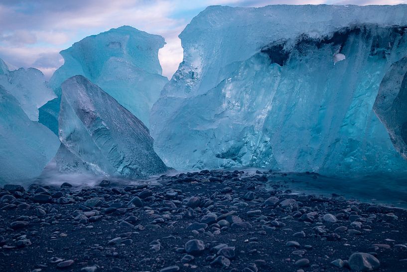 La plage de Diamond Beach près de Jökulsárlón, Islande. Paysage par Gert Hilbink