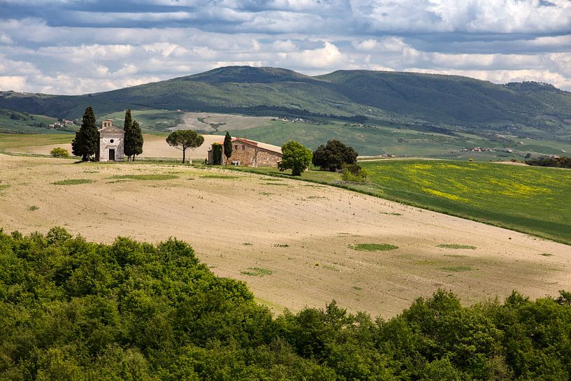 Vitaleta chapel in Tuscany by Andreas Müller