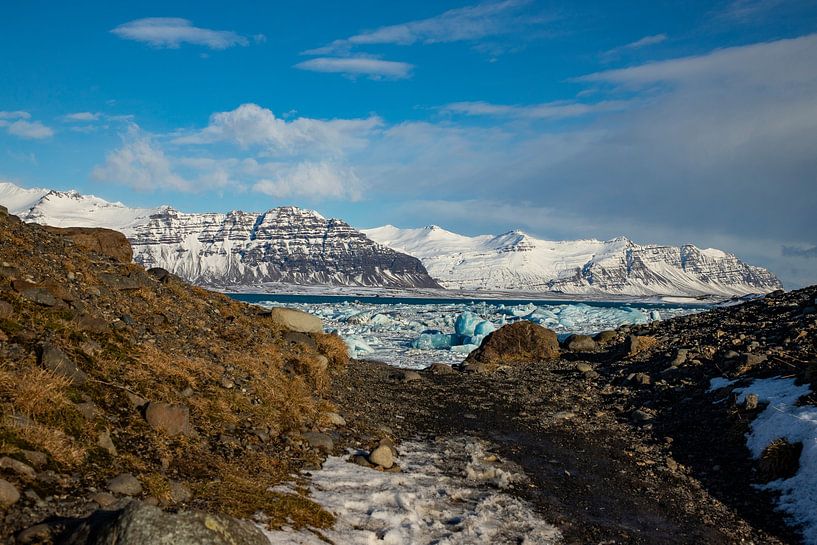 Die isländische Landschaft, Jökulsárlón. Gletschersee und Diamantstrand von Gert Hilbink