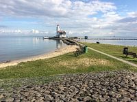 Photo couleur de la  phare "Het Paard" sur le côté est de l'île Marken en Hollande du Nord