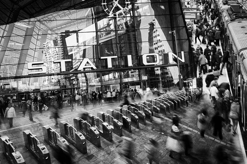 De levendige stad - Rotterdam Centraal Station von LYSVIK PHOTOS