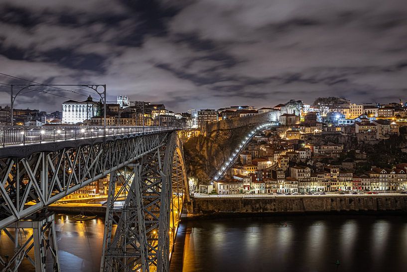 Porto at night... by Patrick Löbler