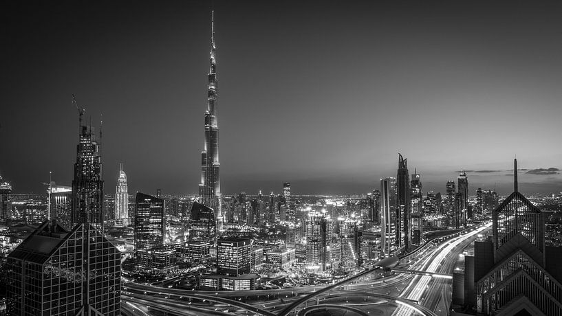 Dubai Skyline schwarzweiss von Dennis Wierenga