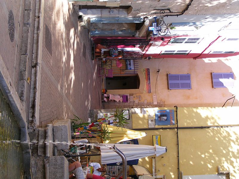 blue, yellow and pink von Mirjam van Ginkel