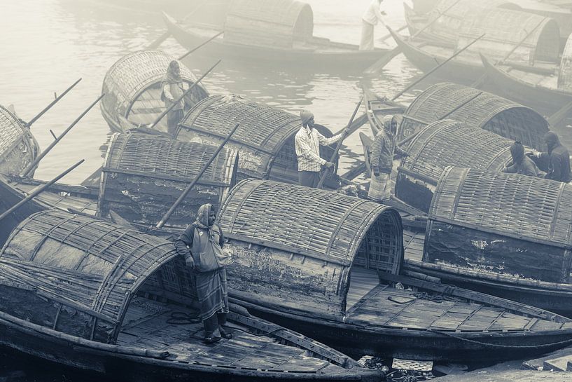 Black and white photography with boats on the river in morning fog by Steven World Traveller