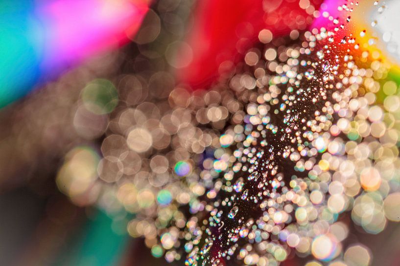 Wassertröpfchen auf Folie von Rob Boon