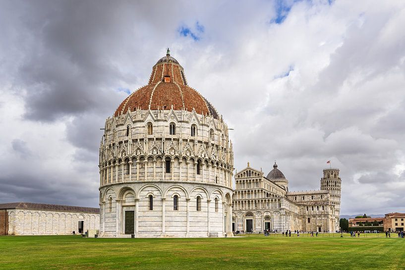 Blick auf den Piazza del Duomo in Pisa, Italien von Rico Ködder