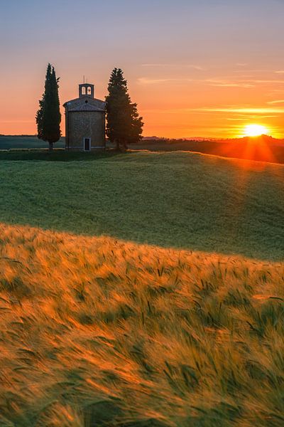 Chapel Madonna di Vitaleta, Tuscany, Italy by Henk Meijer Photography