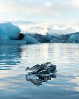 Jökulsárlón glacier lake closeup
