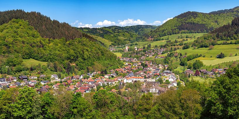 Panorama de Münstertal en Forêt-Noire avec le monastère par Photo Art Thomas Klee