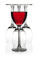 Weingläser mit Rotwein