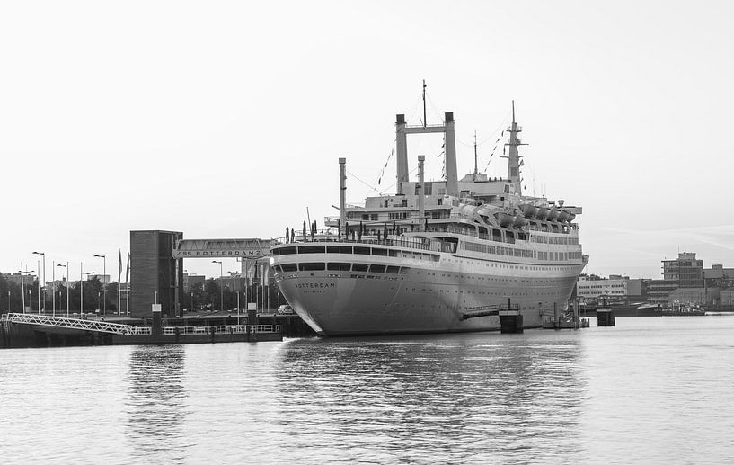 Die SS Rotterdam in Rotterdam von MS Fotografie | Marc van der Stelt