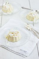 Panna cotta of white chocolate & coconut