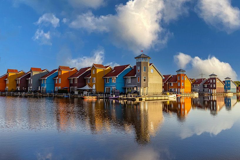 Reitdiephaven, colorful residential area in Groningen by Gert Hilbink