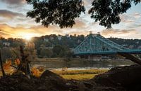 Blaues Wunder am frühen Morgen