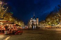 Platz De Brink in der Hansestadt Deventer mit Museum De Waag