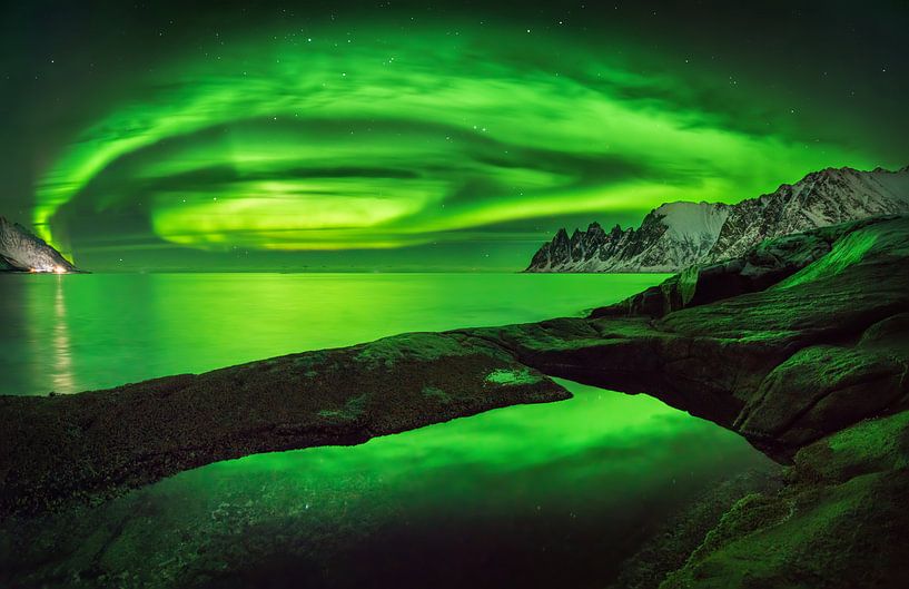 Aurora overTungeneset by Wojciech Kruczynski