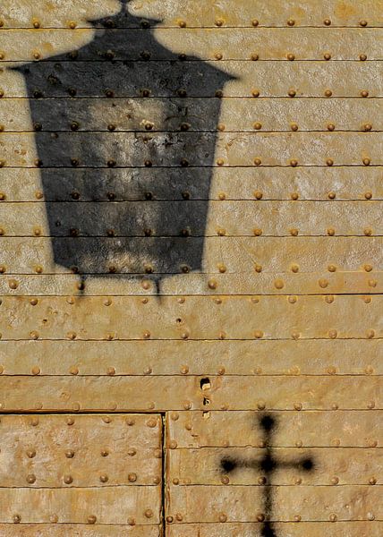 Schaduwen van kerkelijke objecten van Harrie Beuken