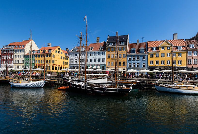 Nyhavn Copenhagen by Bart van Dinten