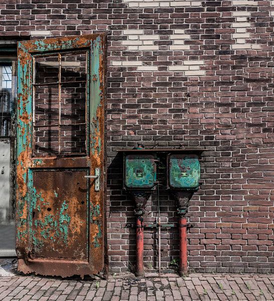 Door with fuse box by Ans Bastiaanssen