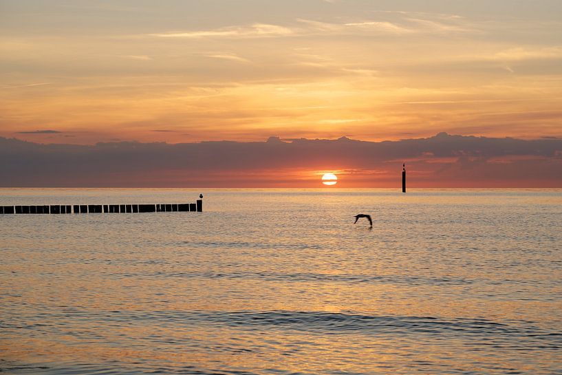 Evening atmosphere on the Baltic Sea beach by Ralf Lehmann