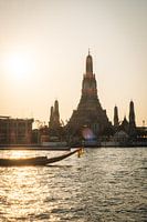 Rays of sunshine over Wat Arun - magic on the Chao Phraya