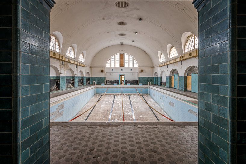 Lost Place - abandoned swimming pools by Gentleman of Decay