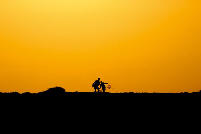 Fishermen at sunset by Veri Gutte