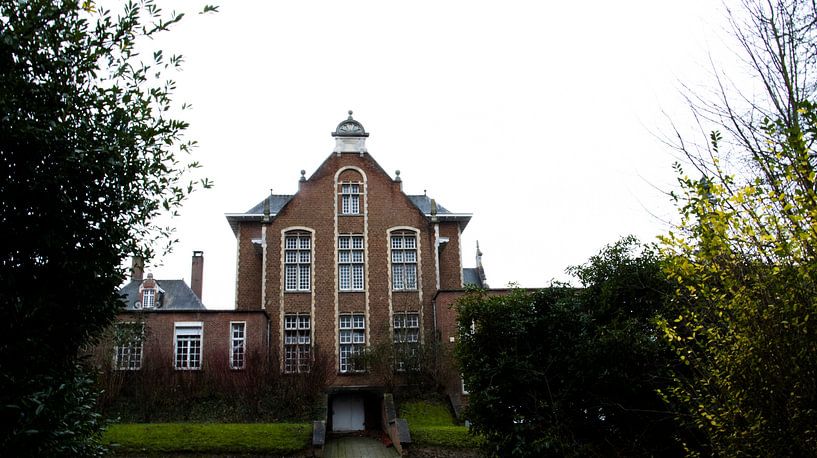 Belgische Psychiatrie (L´asile de l´horreur) von BenuelPicture