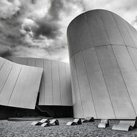 Ozeaneum Stralsund in black and white