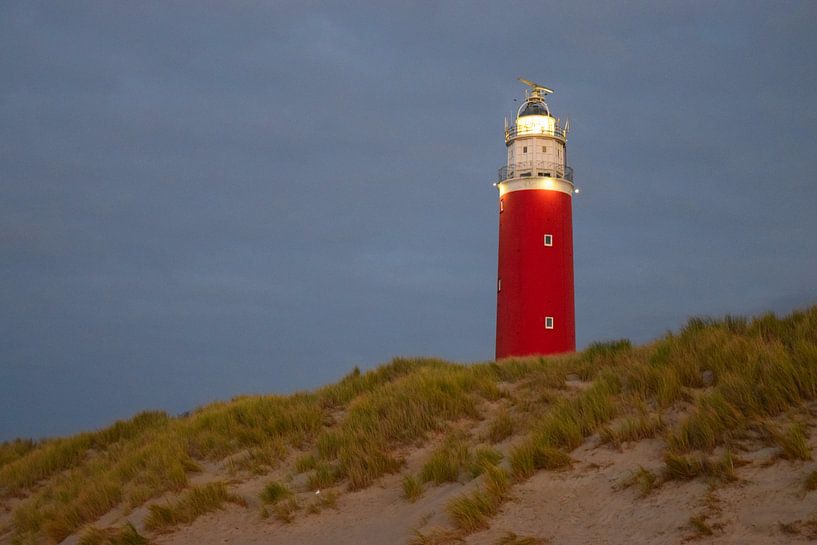 Phare rouge de Texel sur une dune par Studio LE-gals