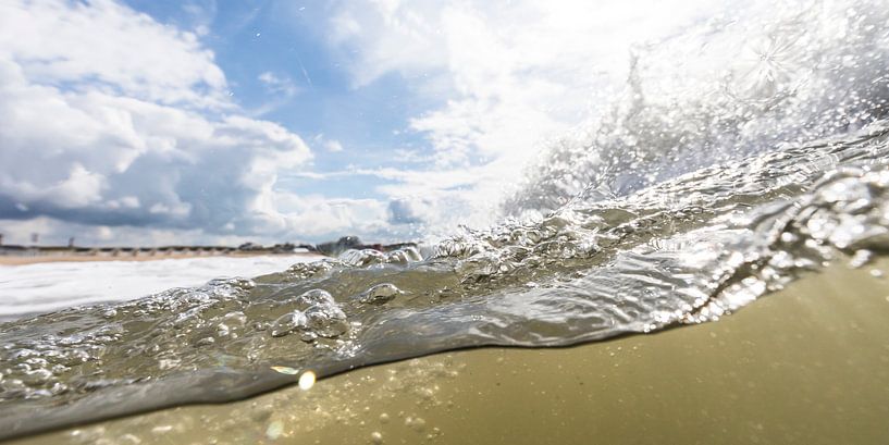 Vague par Arjan van Duijvenboden