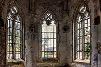 Een oude kapel in een verlaten gebouw in Belgie