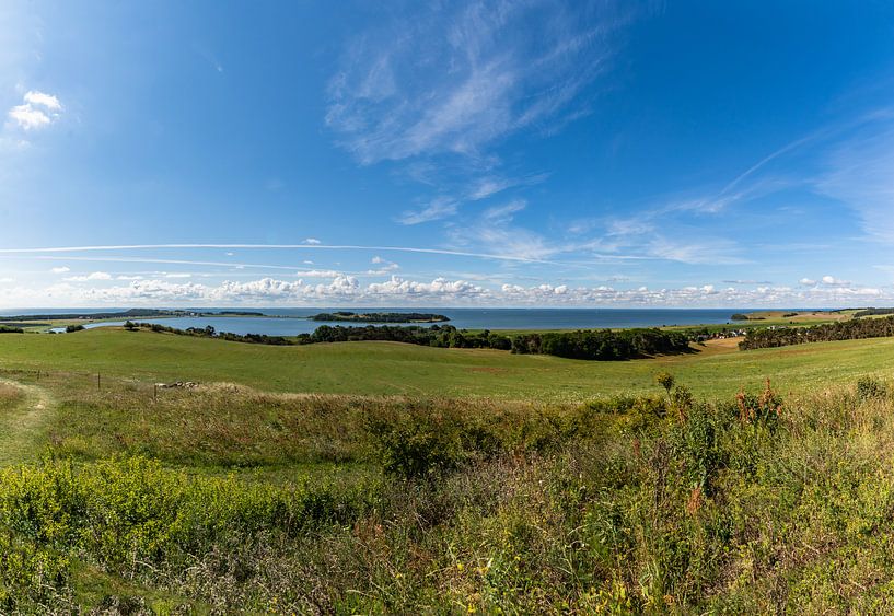 Groß Zicker, uitzicht op Klein Zicker, het meer Zicker en de Oostzee, Ruegen van GH Foto & Artdesign