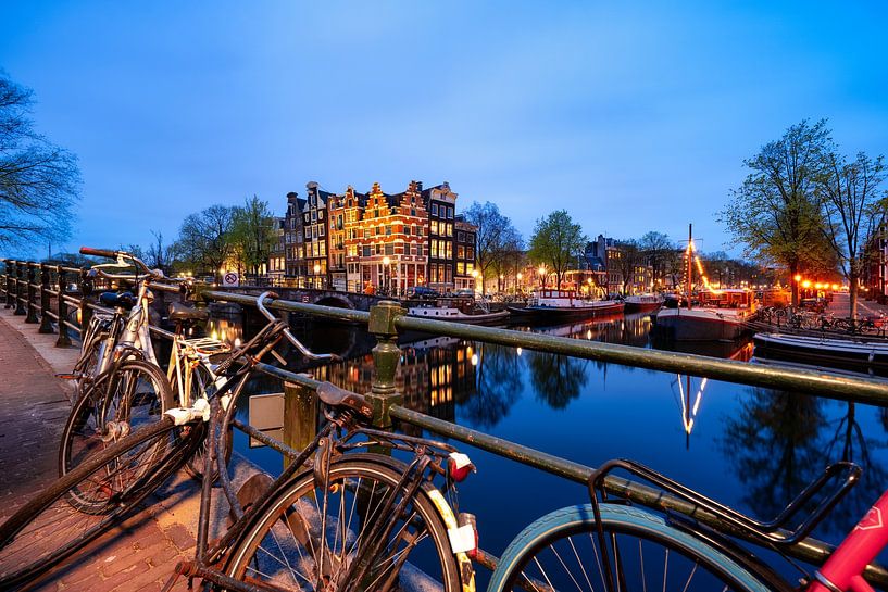 Paper mills lock Amsterdam by Bfec.nl